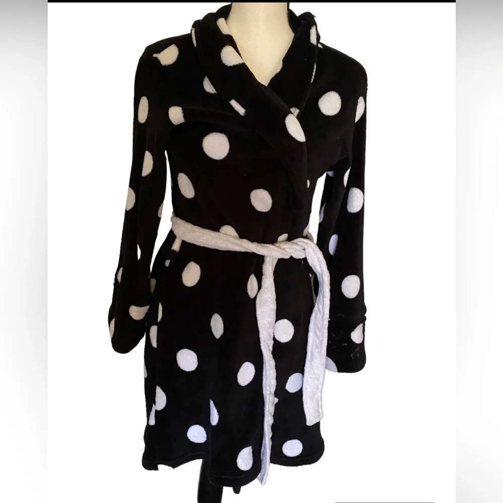 Victoria Secret polka dot robe size XS fleece white black